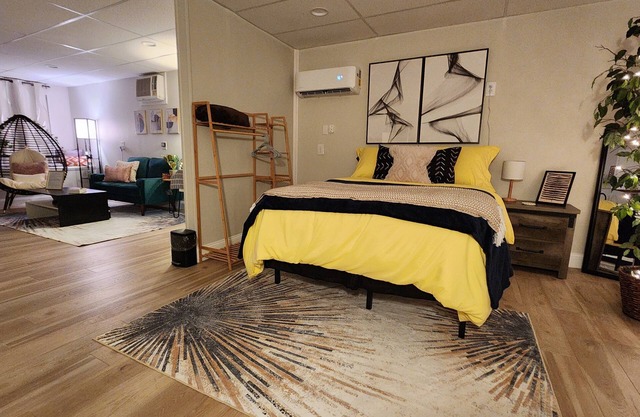 Exceptionally clean, safe, private side by side duplex 3 minutes to stadium