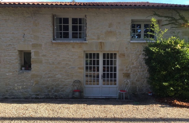 Exceptionnal Environment Stone House on Wine Estate