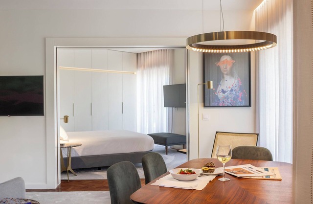 Exclusive 1BR Avenidas Novas, Equipped & Serviced, Near Gulbenkian Museum