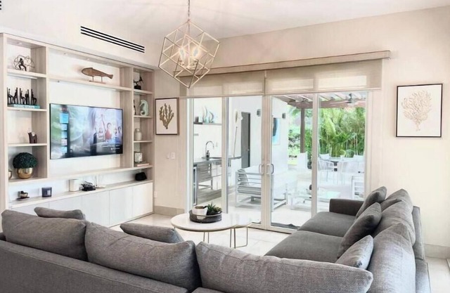 Exclusive 3 Bedroom apartment with private pool