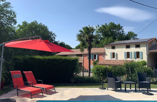 Exclusive renovated gite in rural setting with heated pool near Mirepoix