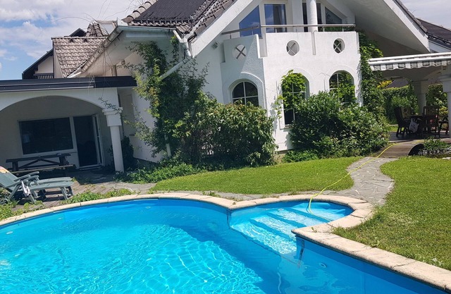 Exclusive sunny villa with private garden