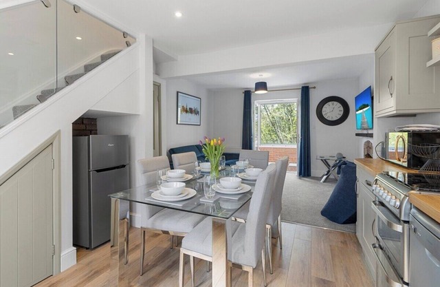 Exe Riverside Retreat - Short Stays UK Ltd