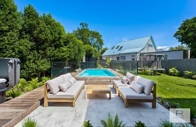 Executive Home W/Spa & Pool