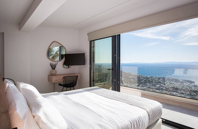 Executive Suite By Saronida Hills