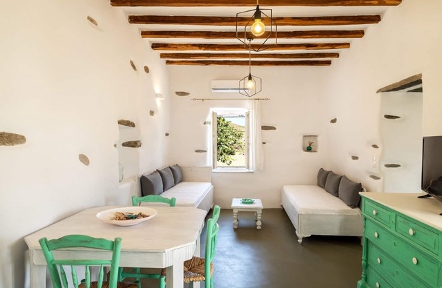 Exochi 3 - Traditional sea view house (up to 4 persons)