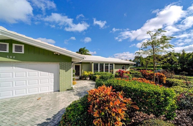 Expansive water views at Belleair Beach - dock your boat, kayak, & have fun here