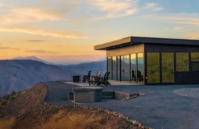 Experience the feeling of being on top of the world in this breathtaking retreat