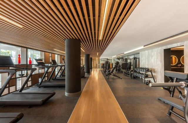 Explore and Indulge: Modern Luxury Awaits in Our Pet-Friendly Haven!