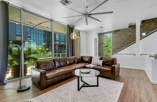 Exquisite apartment with 2 balconies - Pool!