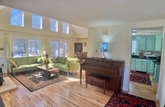 Exquisite Chalet by Ashokan water & Woodstock’s most scenic walks-WITH GENERATOR