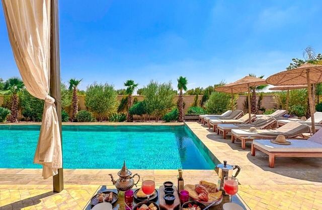 Exquisite Marrakech Villa Retreat: Private Heated Pool, Spa & Exclusive Luxuryn