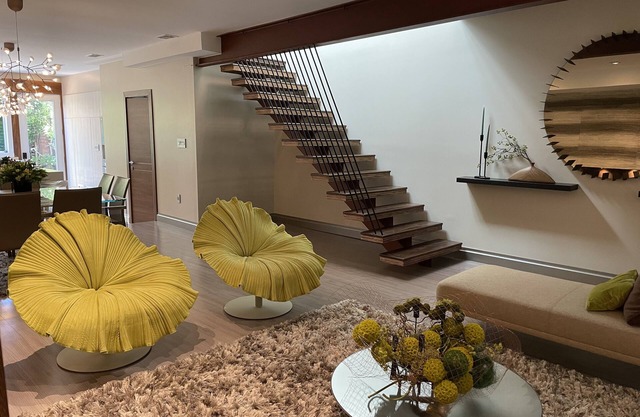 Exquisite Row house w/parking downtown, Logan circle