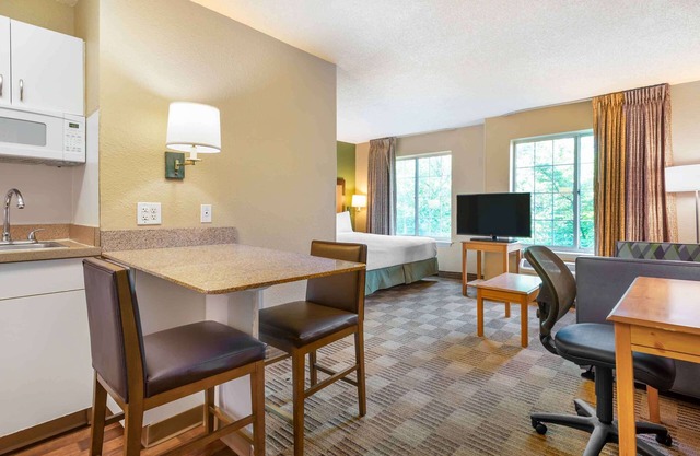 Extended Stay America Suites Newark Woodbridge