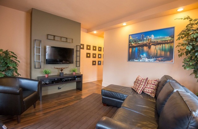 Extended Stay Corporate Furnished Apartment - OCD clean - Budget friendly