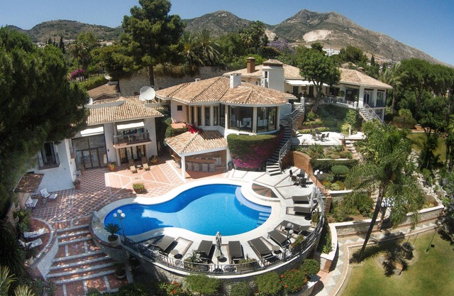 Extravagant Spanish Architecture Ocean View Villa. Huge garden & Heated pool