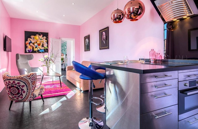 extravaganza Apartment