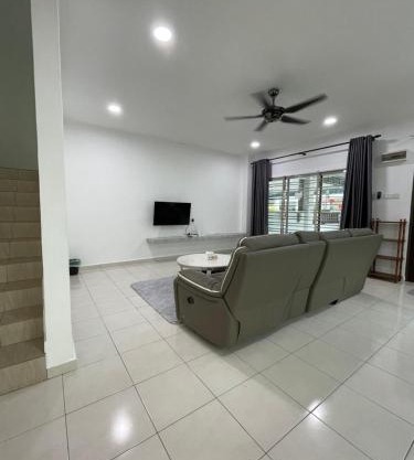 Eyu Sweet Home in Sitiawan 10-13 pax free wifi