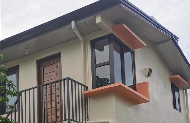 EZ & V Guesthouse