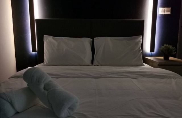 EZHome Clover Homestay Mesahill