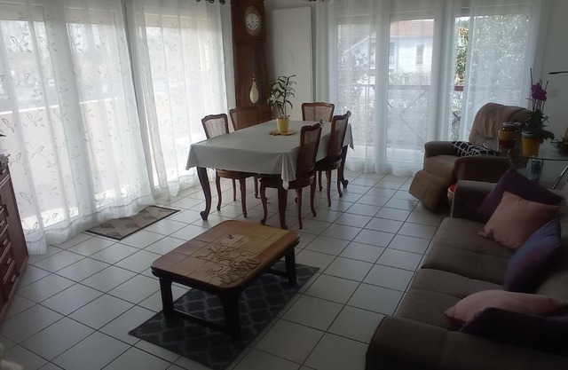 F3 Centre ville Labenne 1er étage avec balcon