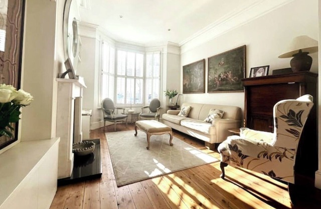 Fab 5 bedroom home - Parsons GreennSpacious! Under 5 mins walk to tube & buses