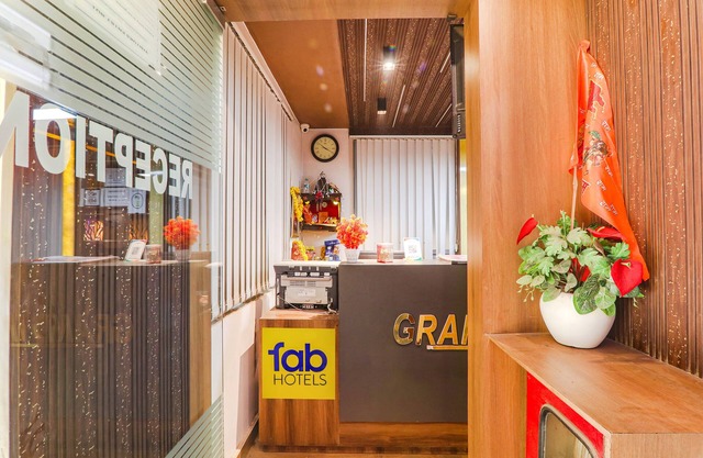 Fabexpress Grand Inn