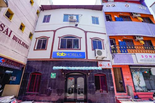 FabExpress Lloyds Inn I - Nr Korea Embassy, Royapettah
