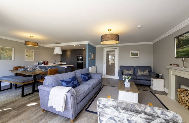 Fabulous 3 bedroomed apartment in the heart of Elie