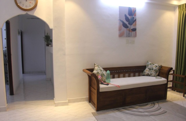 Fabulous 4-bedroom apartment with AC in charming Colombo