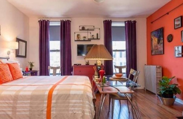 Fabulous Fully Furnished Studio Minutes From Times Square!