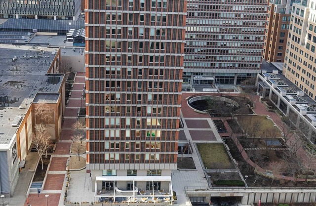 Fabulous Huge 2br 2ba In heart of Boston Prudential center
