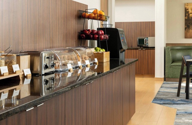Fairfield Inn & Suites by Marriott Cincinnati Eastgate
