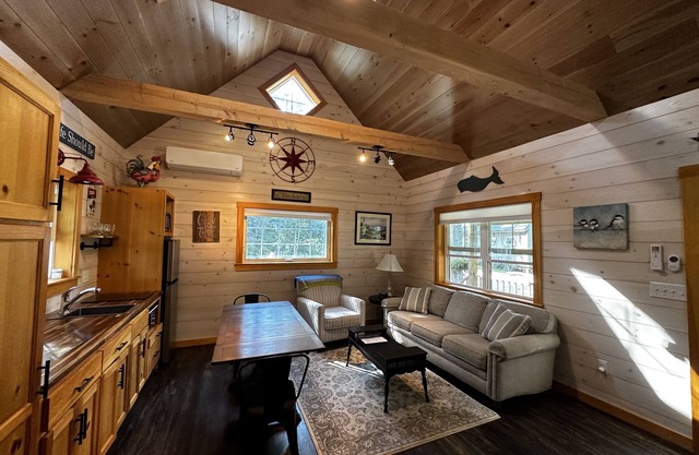 Fall Discount 20% off, Pets Stay Free, Premier Ctg, Now Sleeps 8, Pets Free