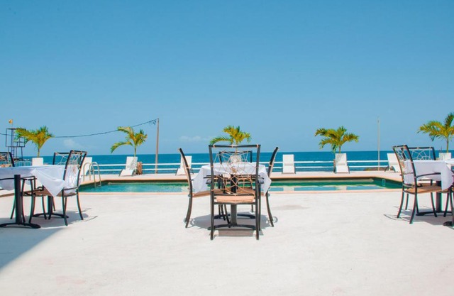 Falucho Paradise Beach