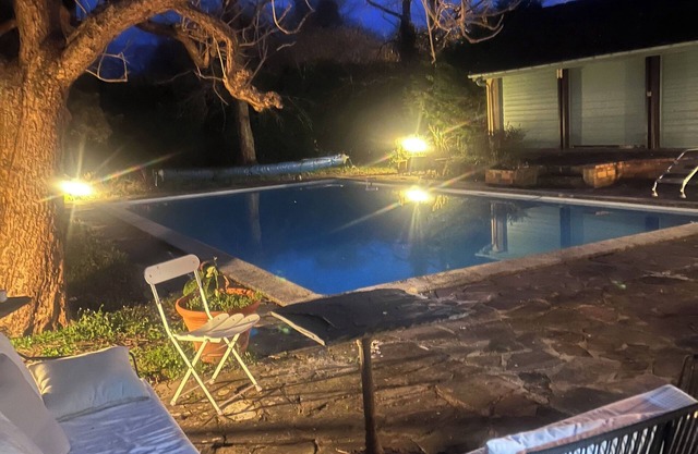 Family home with large swimming pool and enclosed garden 45 minutes from Biarritz