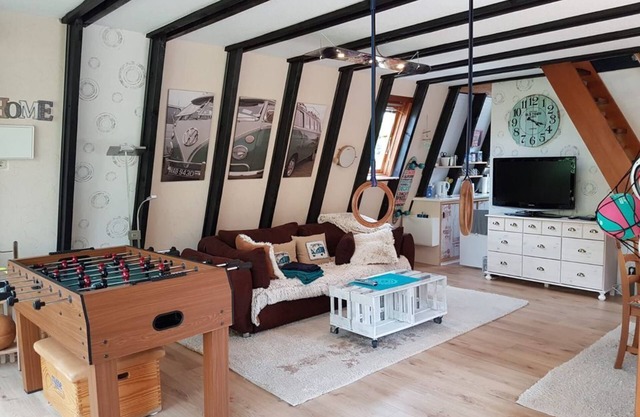 Familienfreundliche Wohlfühloase mit Grill, Garten, Trampolin, Terrasse und Pool