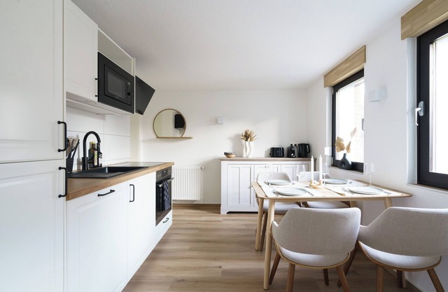 Familienfreundliche, Neue & Moderne Ferienwohnung Nahe Phantasialand & Köln
