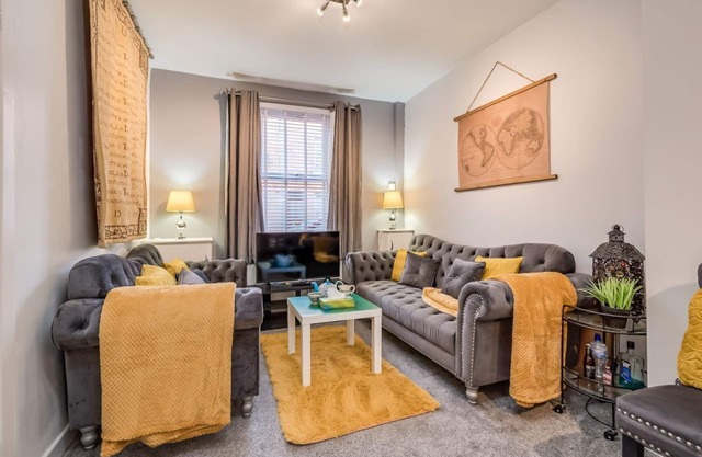 Family Apartment by Central Belfast Apartments