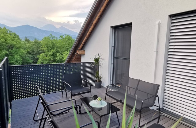 Family Apartment with mountain view