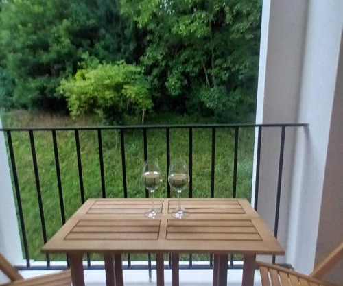 Family apartment with parking Metro line 9