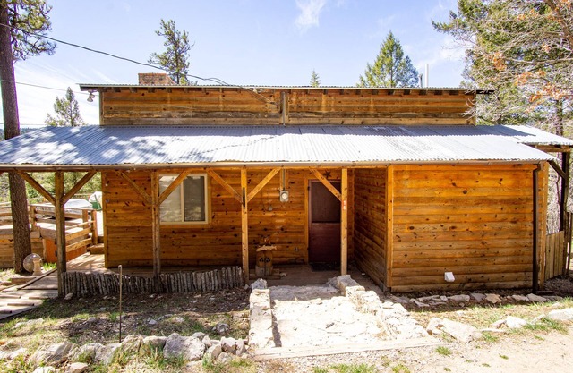 Family Cabin Hiking, Biking, Skiing and Hunting!