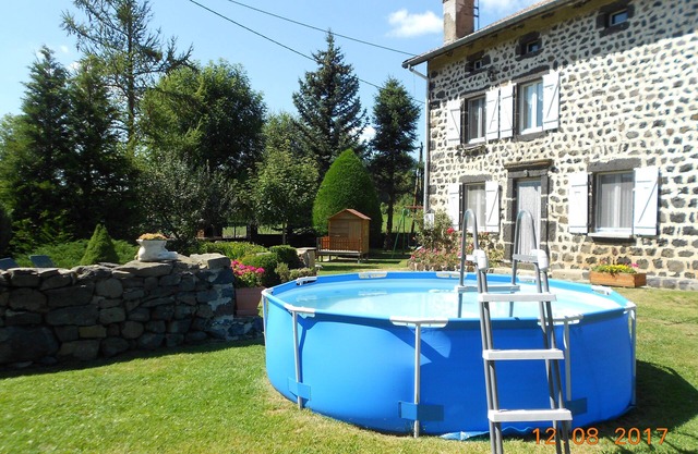 Family cottage, 3 keys quiet crossroads of hiking, Southern Auvergne