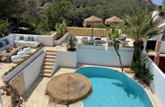 Family-friendly villa near the beach of Cala Vadella