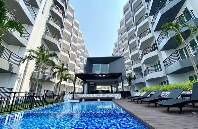 Family for 4 people, 2 pools, AC, Kitchen, Fitness and near the beach