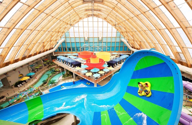 Family-Friendly Adventure Resort w/Indoor Water Fun! 2 Big Rooms! Free Parking!