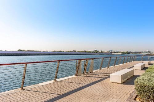 Family-Friendly Apartment with Sunrise Views & Free Parking