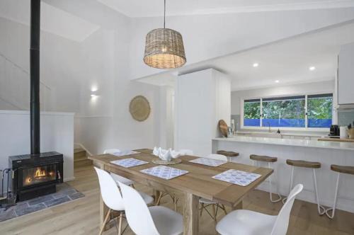 Family Friendly Beach House - 5mins walk to the beach