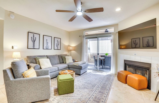Family-Friendly Condo w/Pool Access in Phoenix!