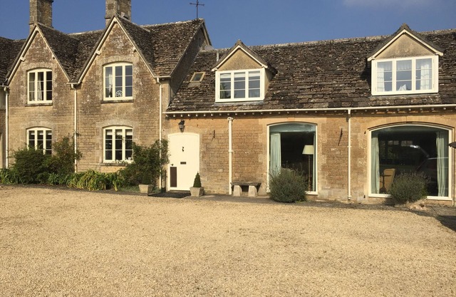 Family friendly Cotswold retreat, full of character, local attractions close by